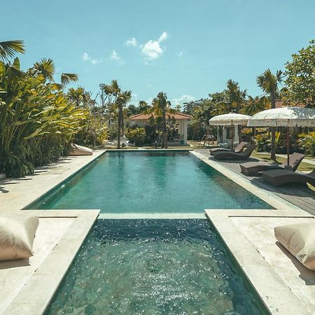 Cari Surf Camp & Studio'S Uluwatu Екстериор снимка