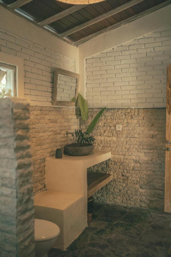 Cari Surf Camp & Studio'S Uluwatu Екстериор снимка
