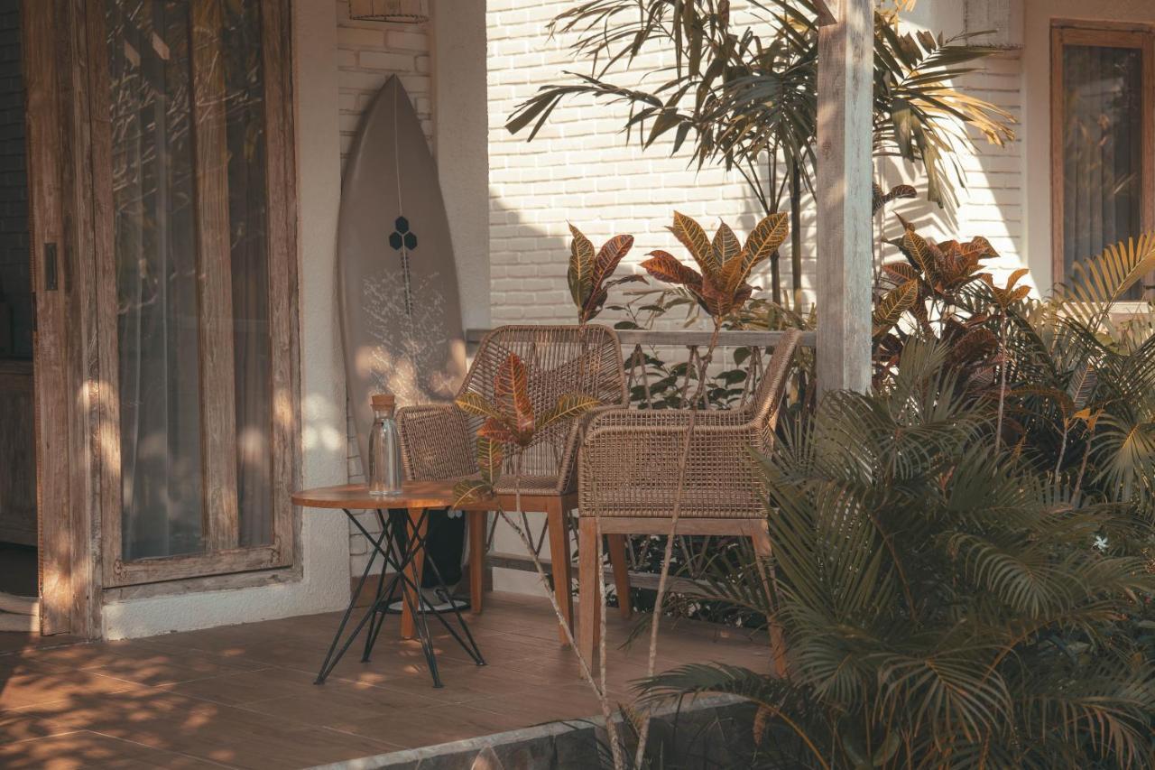 Cari Surf Camp & Studio'S Uluwatu Екстериор снимка