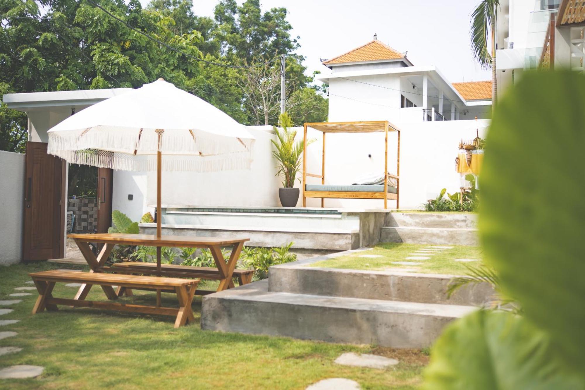 Cari Surf Camp & Studio'S Uluwatu Стая снимка