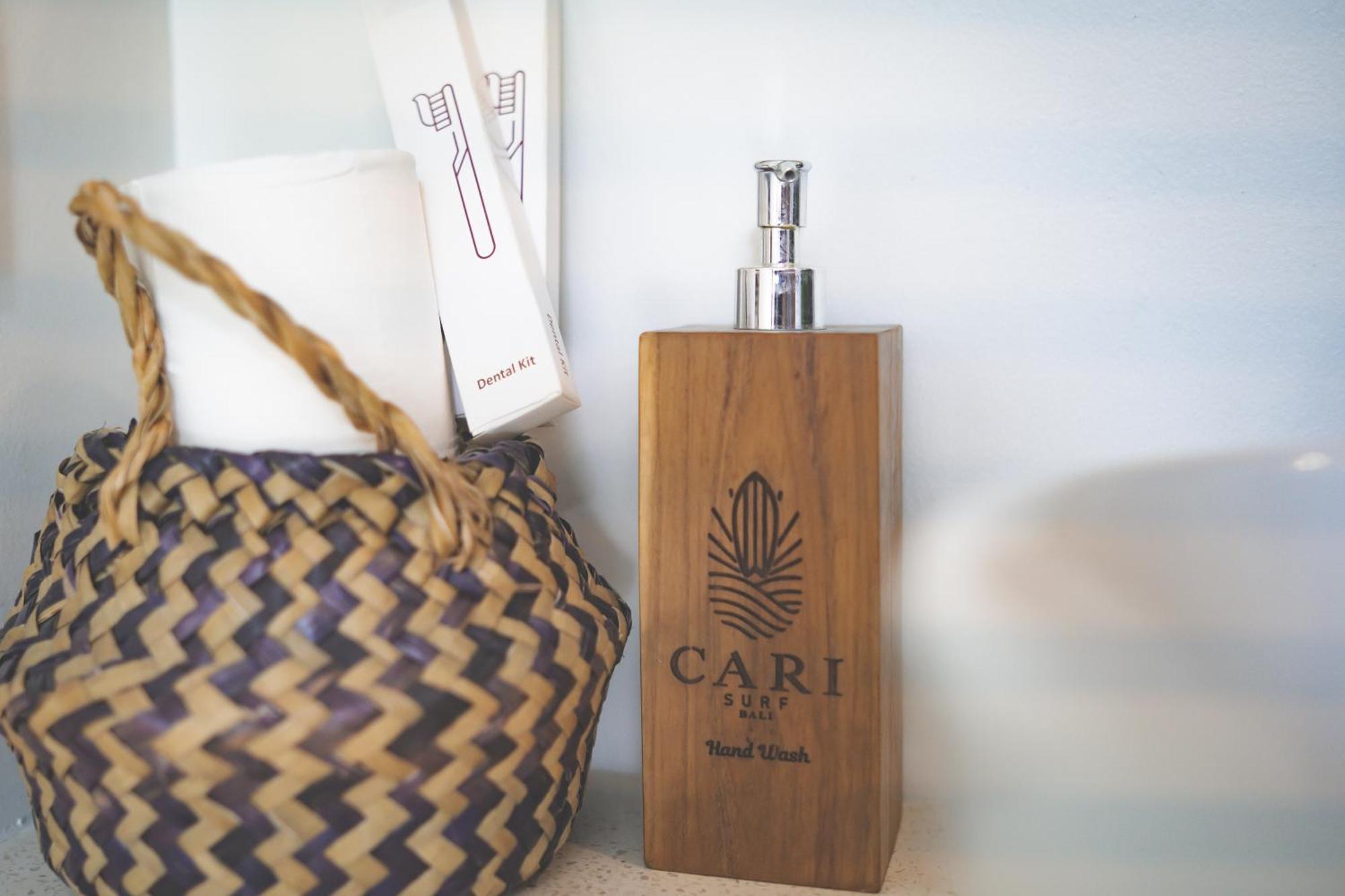 Cari Surf Camp & Studio'S Uluwatu Стая снимка
